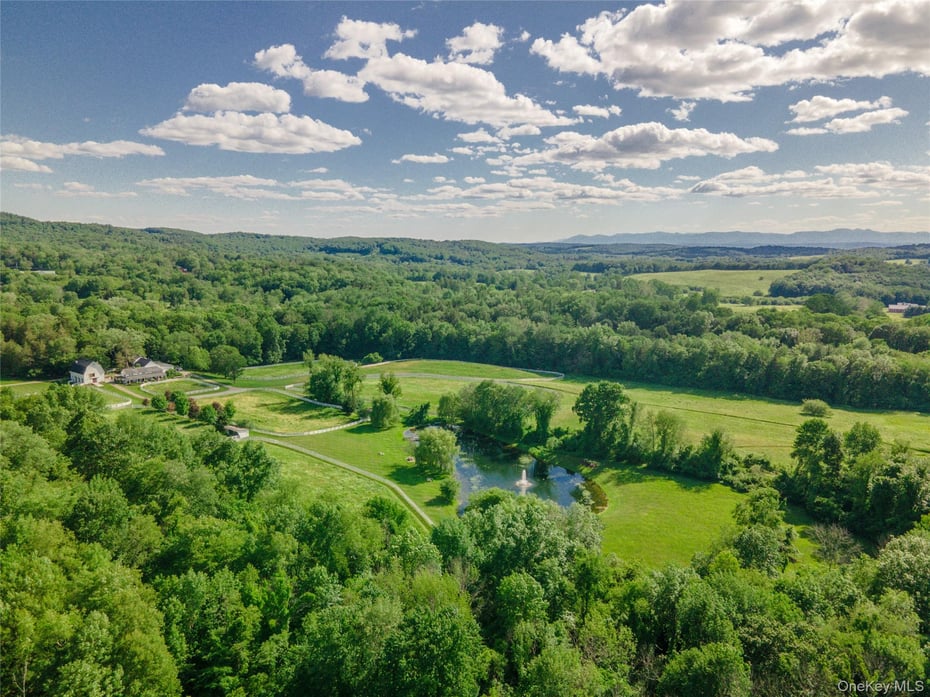 47 White Bridge Rd Photo 1