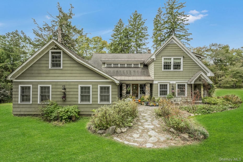 209 Hardscrabble Road Photo 3