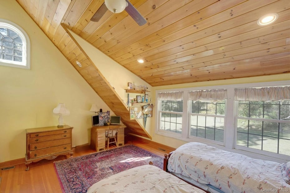 209 Hardscrabble Road Photo 23