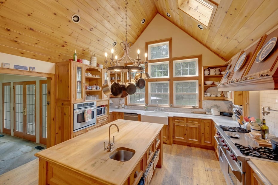 209 Hardscrabble Road Photo 8