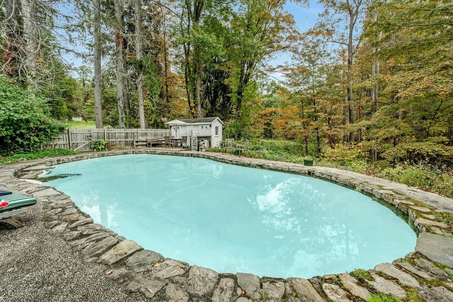 209 Hardscrabble Road Photo 28