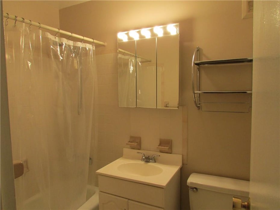 4 Consulate Drive  #4A Photo 10