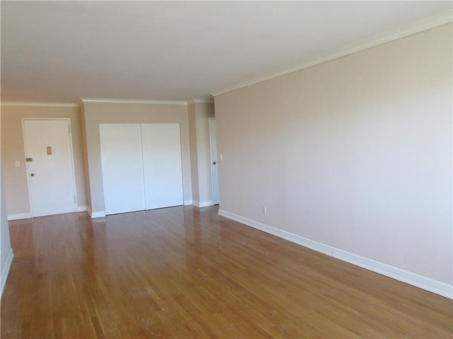 4 Consulate Drive  #4A Photo 6