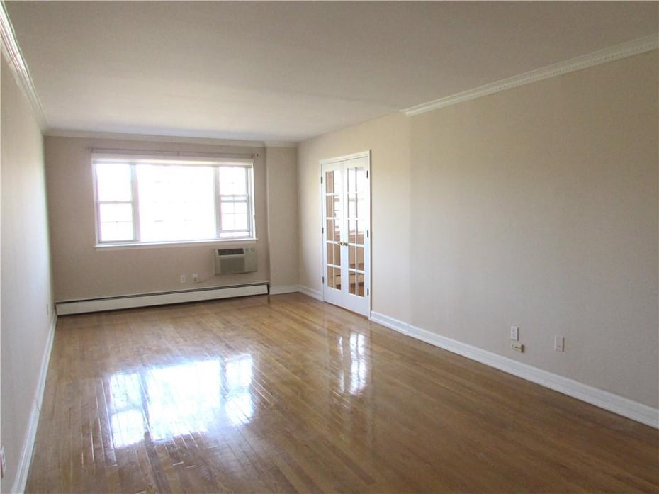 4 Consulate Drive  #4A Photo 5