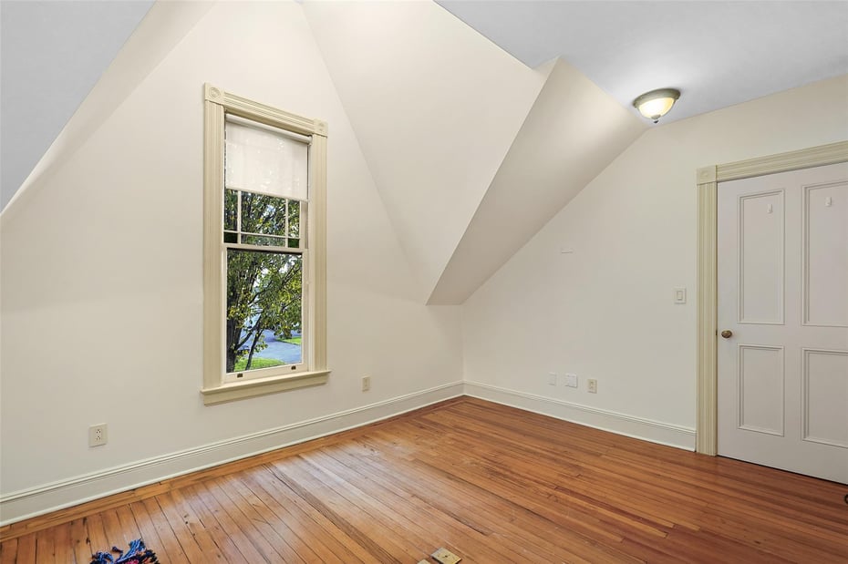 413-415 Bedford Road Photo 14