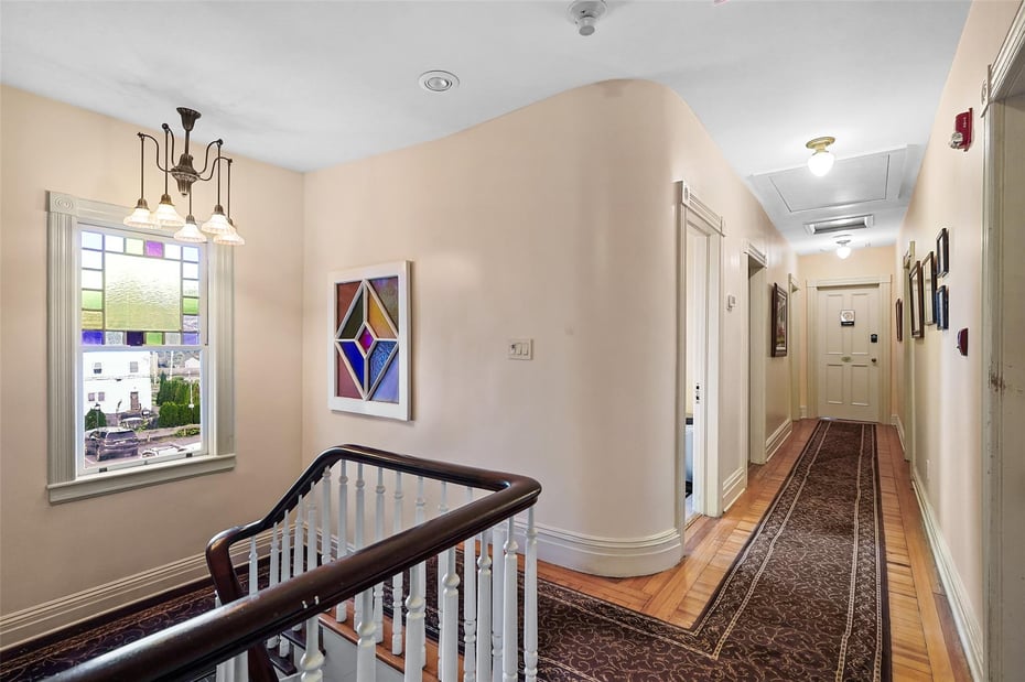 413-415 Bedford Road Photo 17