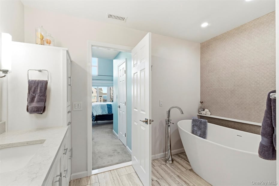 216 Gair Street Photo 16