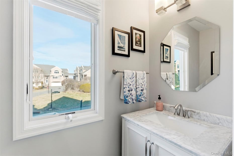 216 Gair Street Photo 11