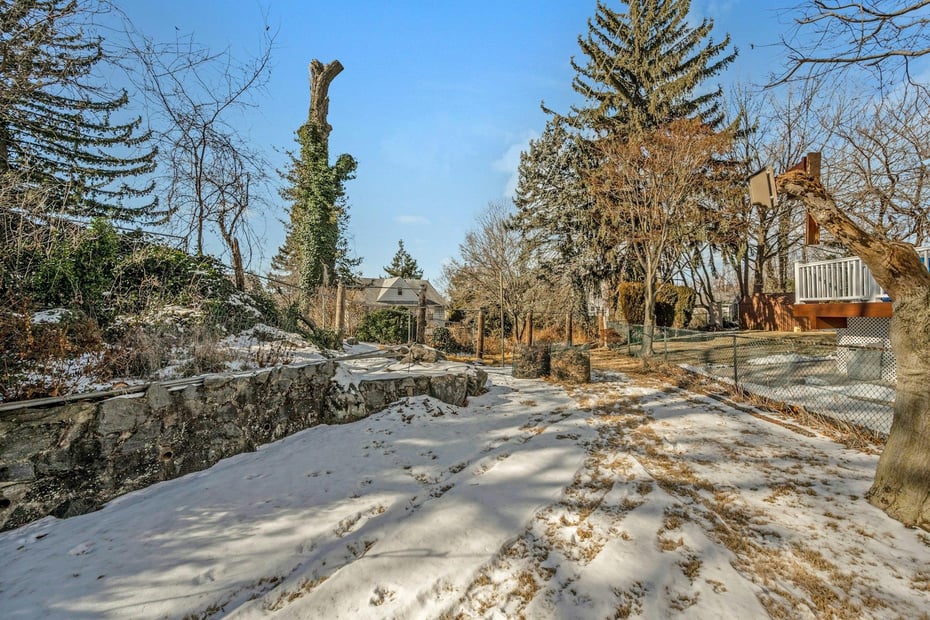 9 Park Avenue Photo 33