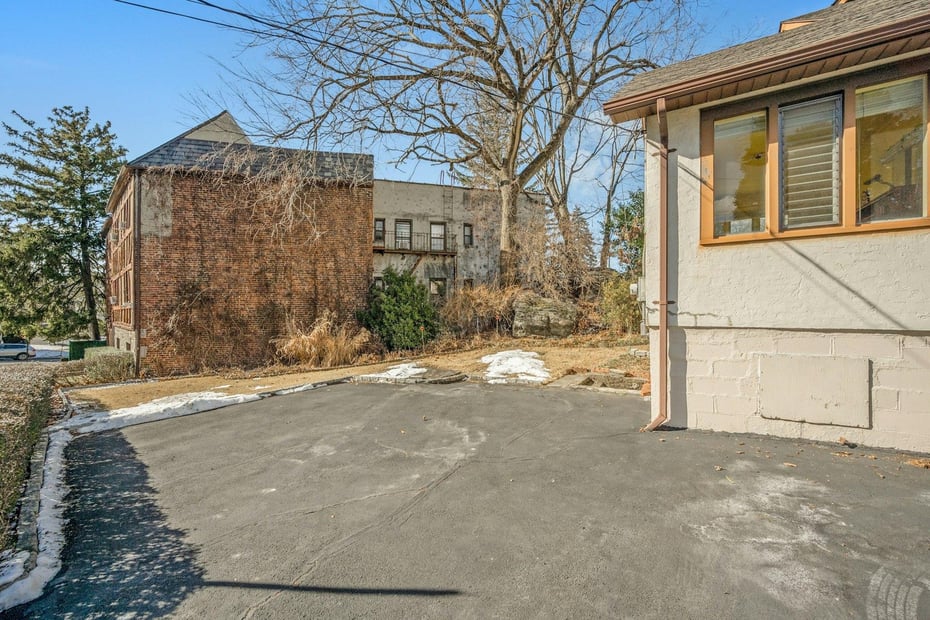 9 Park Avenue Photo 29