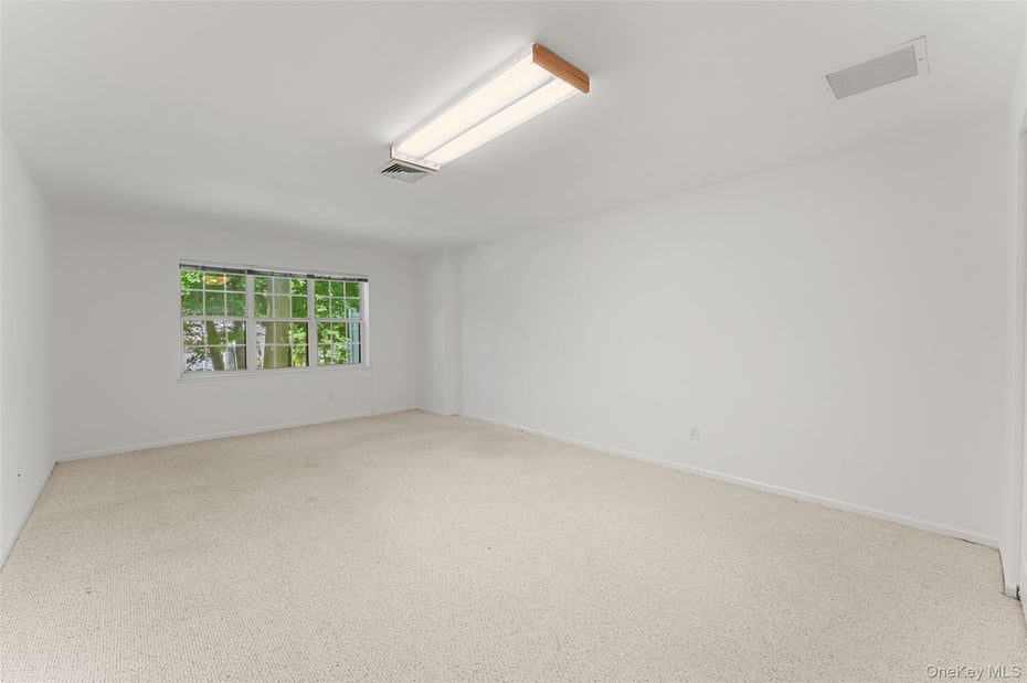1 Deerfoot Lane Photo 23