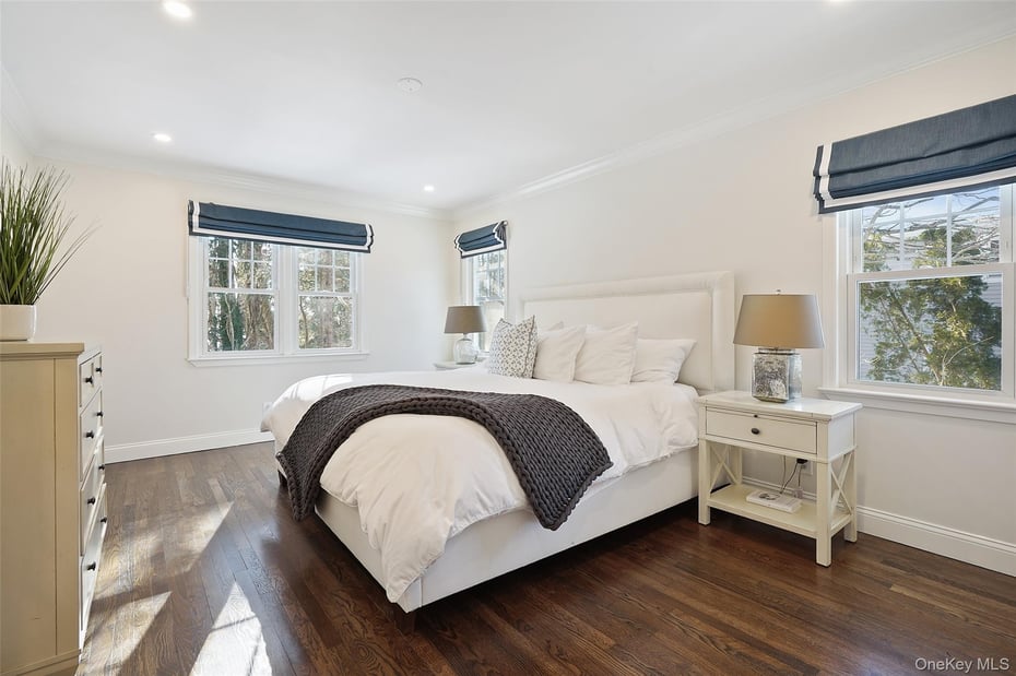 10 Carlton Lane Photo 10