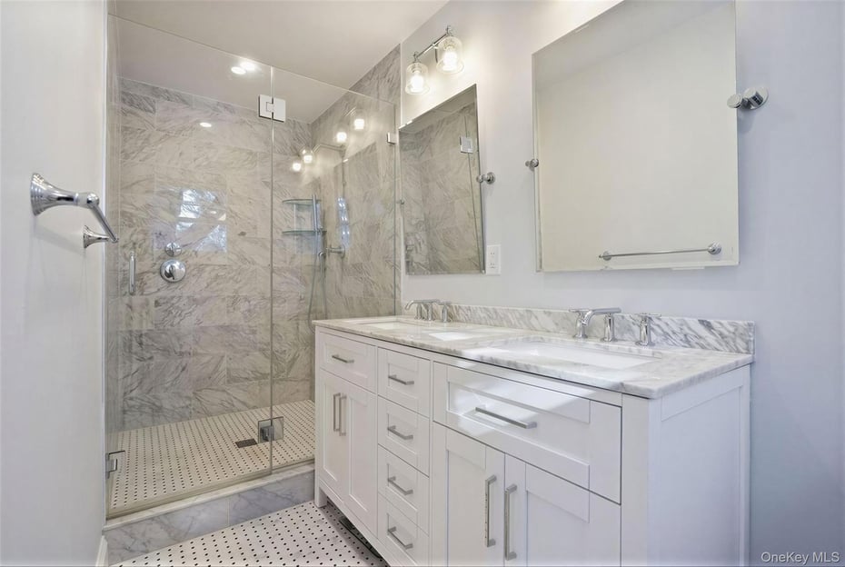 10 Carlton Lane Photo 12