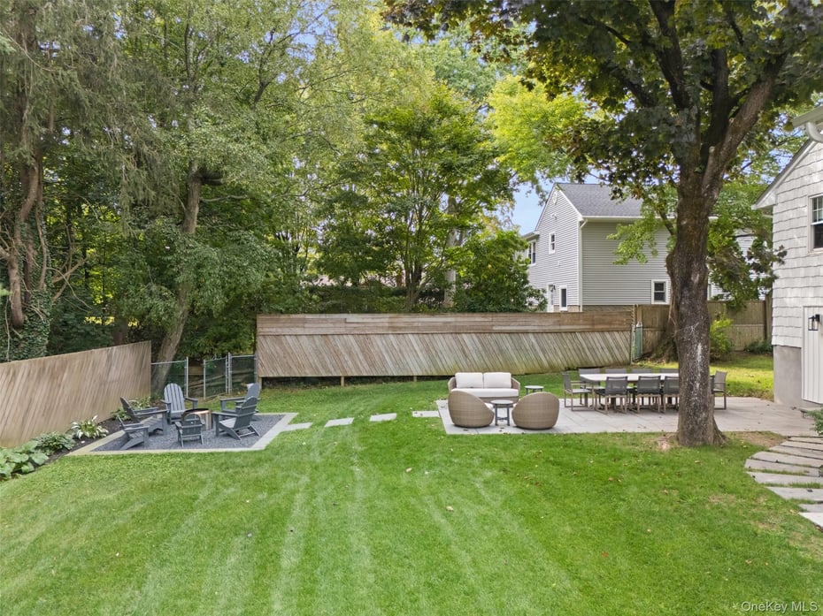 10 Carlton Lane Photo 23