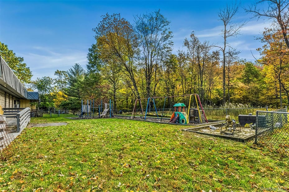 25 Old Jackson Avenue Photo 3