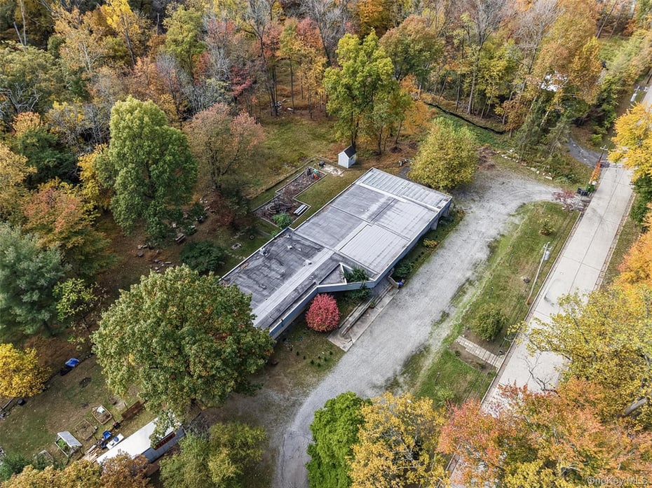 25 Old Jackson Avenue Photo 42