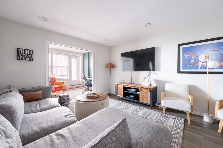 14 Westview Avenue  #210 Photo 2