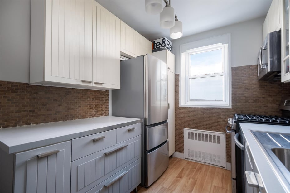 14 Westview Avenue  #210 Photo 10