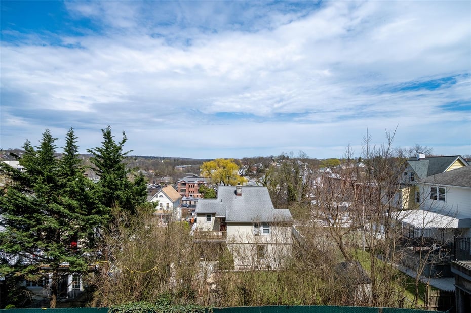 14 Westview Avenue  #210 Photo 14