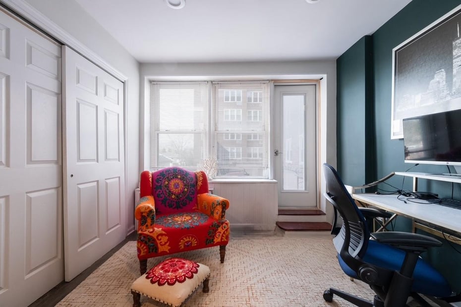 14 Westview Avenue  #210 Photo 3