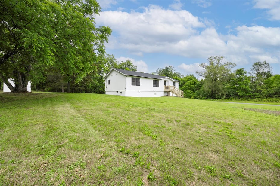 47 Clay Hill Road Photo 38