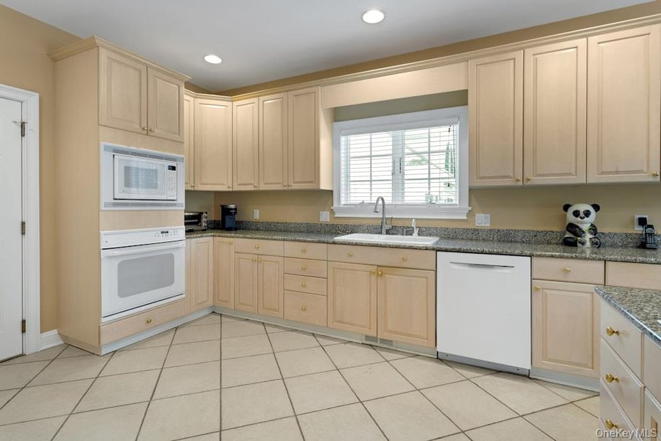 22 Birdsall Farm Drive Photo 11