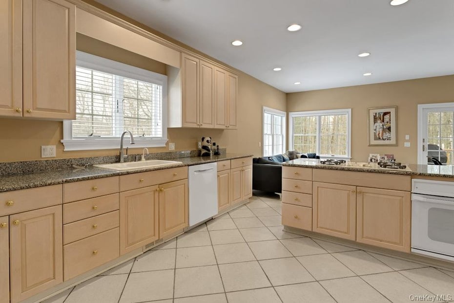 22 Birdsall Farm Drive Photo 12