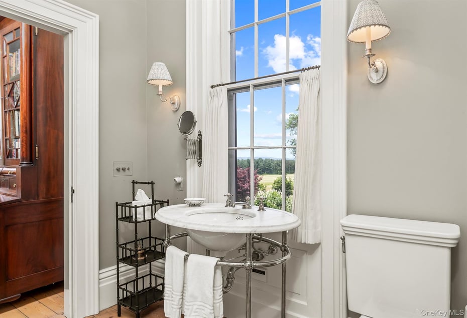 199 Eichybush Road Photo 17