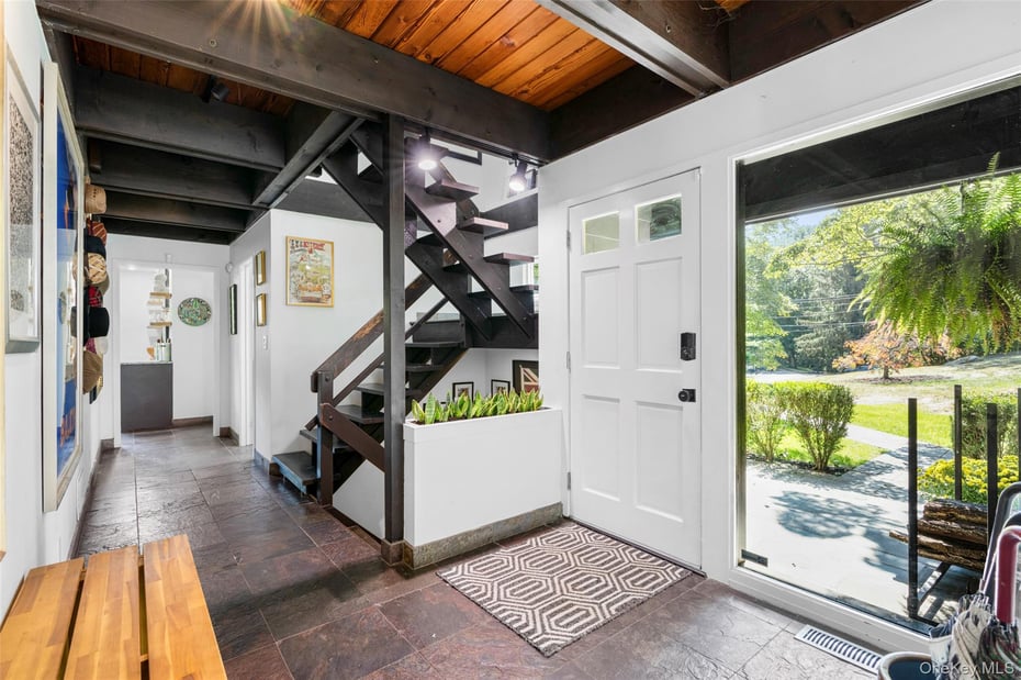 14 Leatherstocking Lane Photo 4