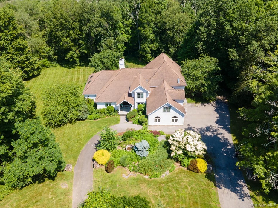 236 Hardscrabble Road Photo 2