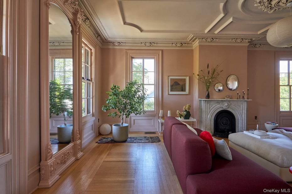 44 Main Street Photo 15