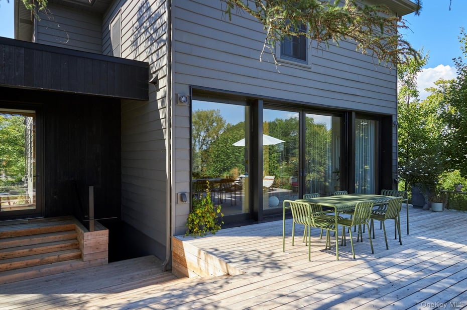 44 Main Street Photo 2