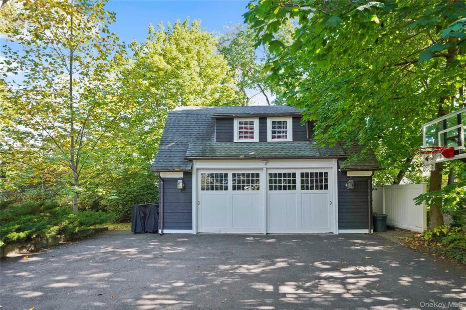 534 Pelham Manor Road Photo 39