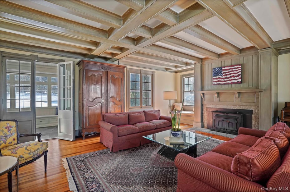 534 Pelham Manor Road Photo 8