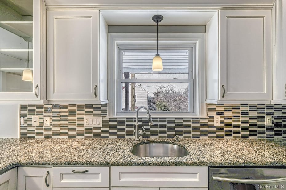 36 Watson Avenue Photo 11