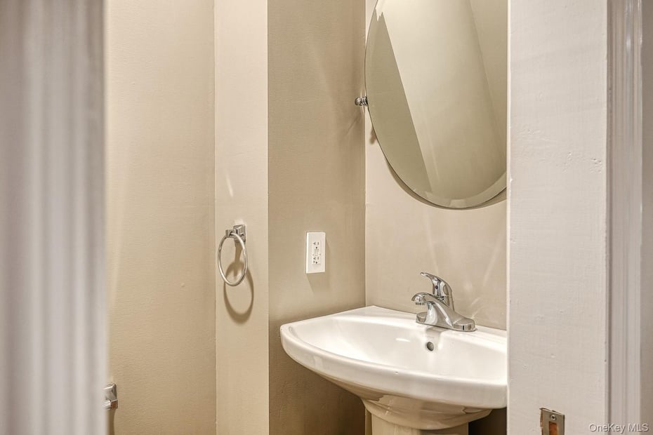 36 Watson Avenue Photo 16