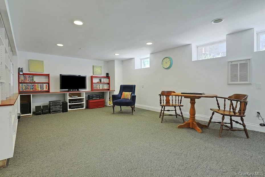 91 Vaughn Avenue Photo 36