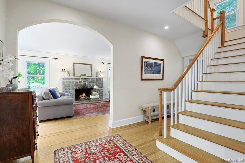 91 Vaughn Avenue Photo 6