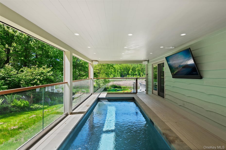 258 Hardscrabble Road Photo 30