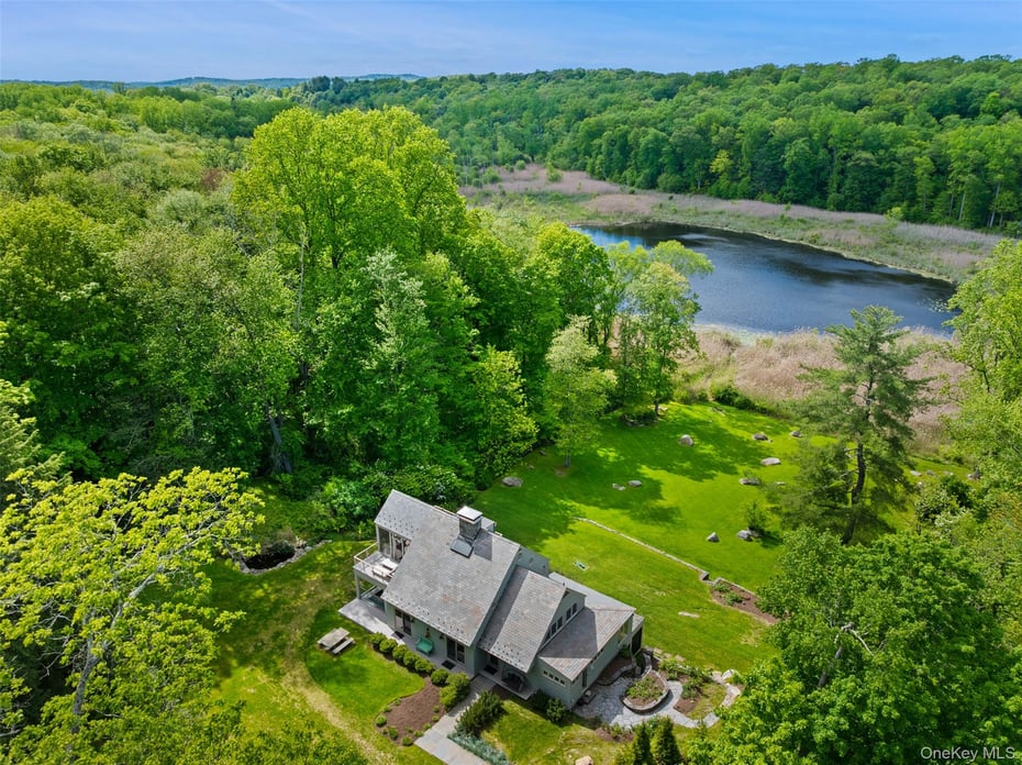 258 Hardscrabble Road Photo 39