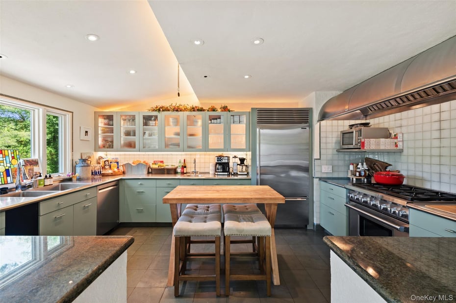 258 Hardscrabble Road Photo 15