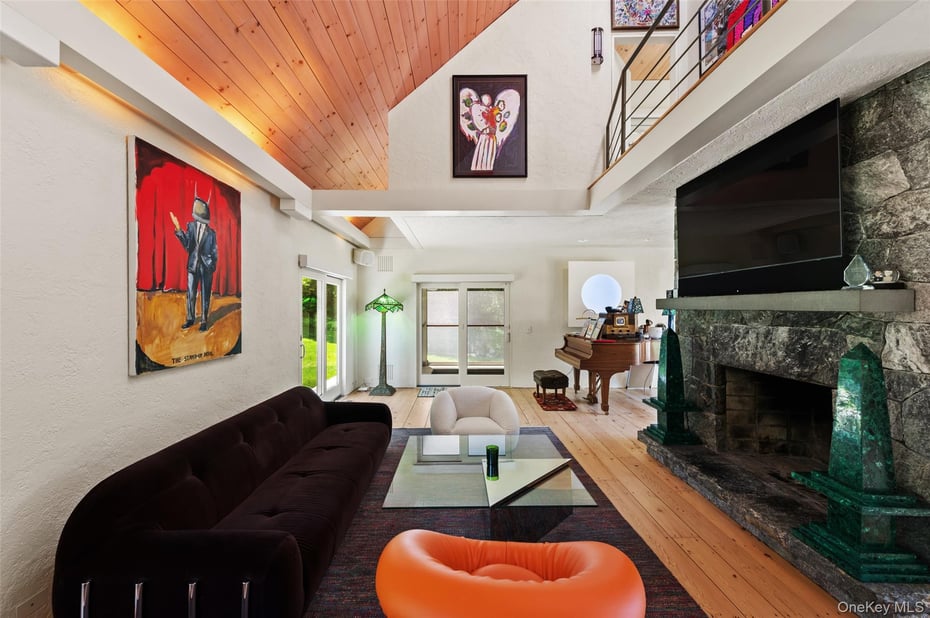 258 Hardscrabble Road Photo 10