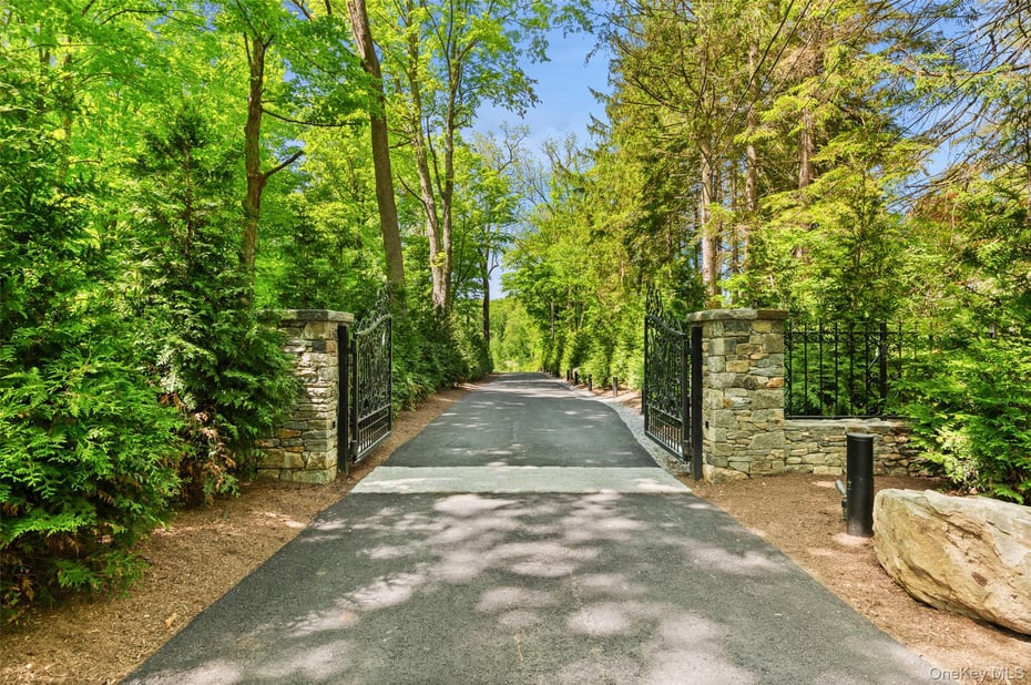 258 Hardscrabble Road Photo 40