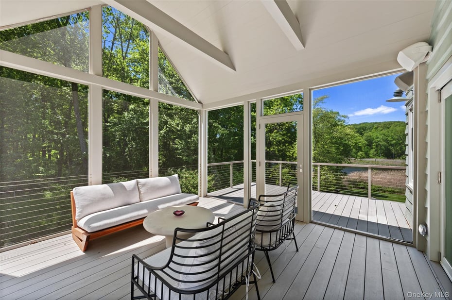 258 Hardscrabble Road Photo 22