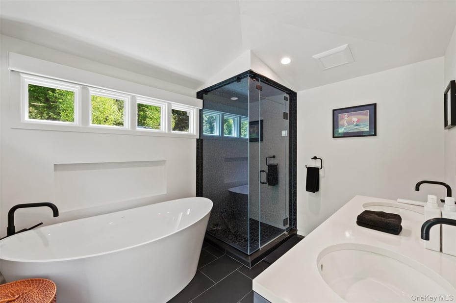 258 Hardscrabble Road Photo 19