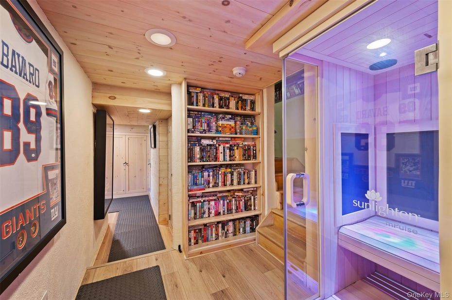 258 Hardscrabble Road Photo 17