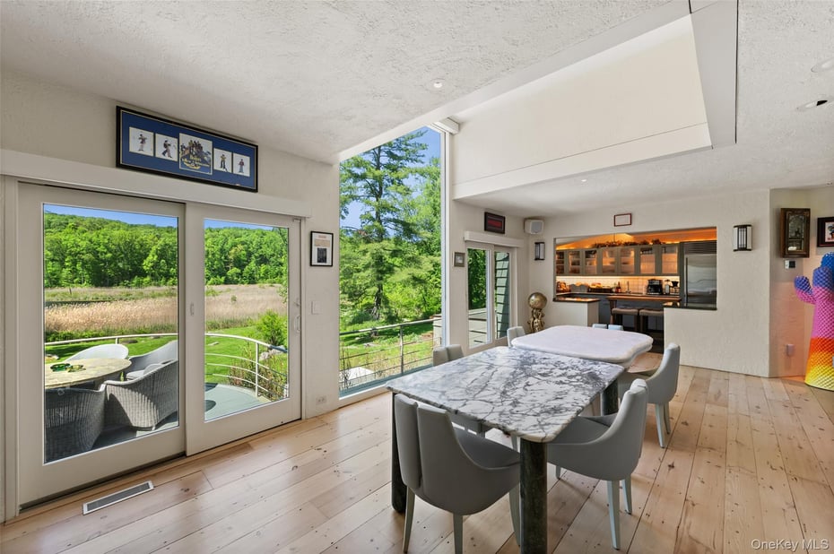 258 Hardscrabble Road Photo 12