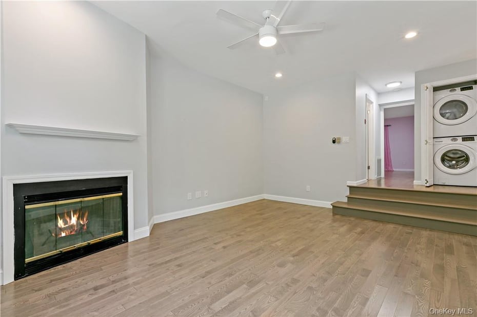 343 N Greeley Avenue Photo 12