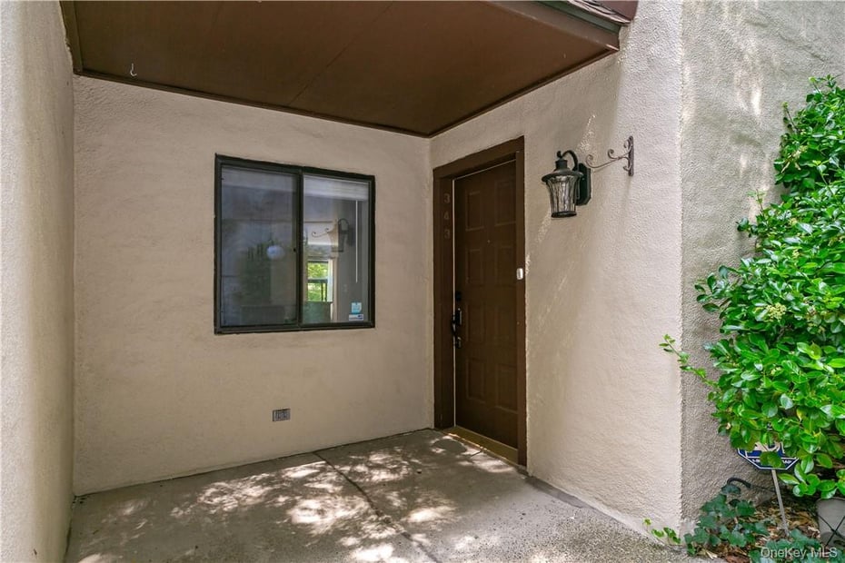 343 N Greeley Avenue Photo 2