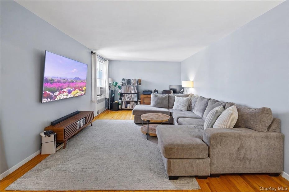 625 Gramatan Avenue  #5O Photo 4